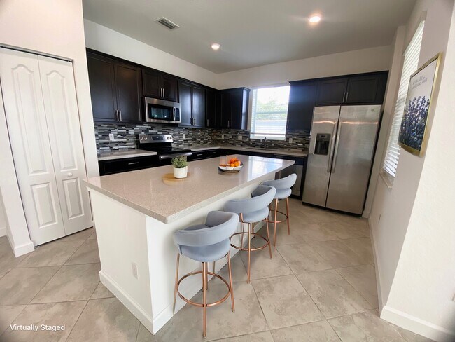 Foto del edificio - 7879 NW Greenbank Cir