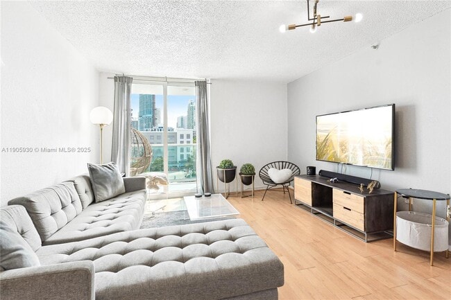 Building Photo - 1035 West Ave