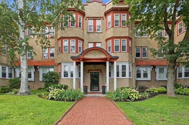 Foto del edificio - 585 Franklin St