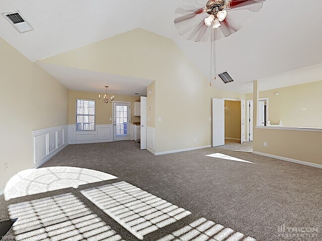 Building Photo - 625 Escalade Dr