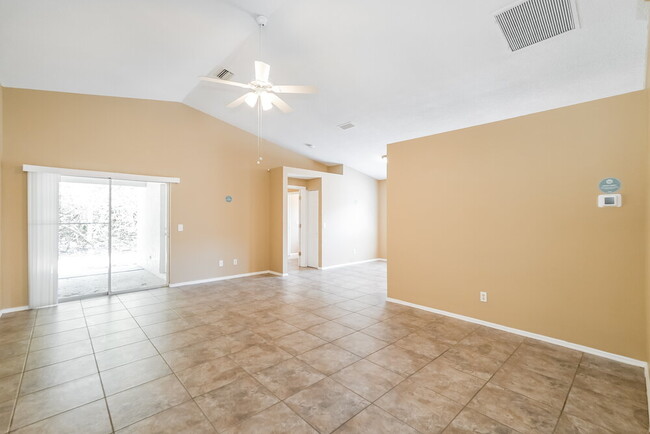 Foto del edificio - 6311 7th St Ct E