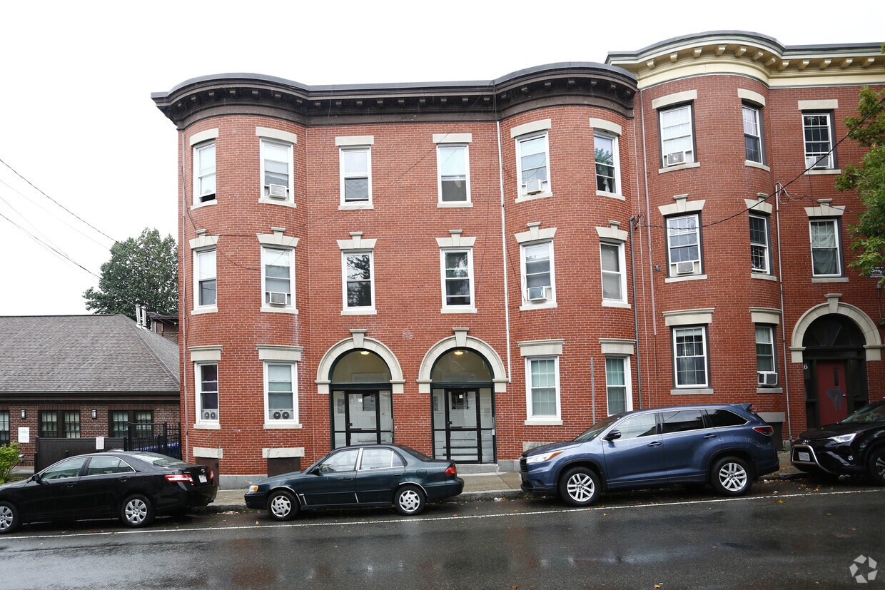 Building Photo - 12 Grove St