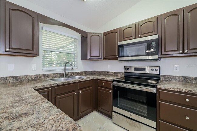 Foto del edificio - 123 Kings Pond Ave