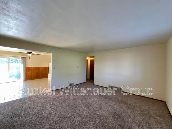Foto del edificio - 3114 N Illinois St