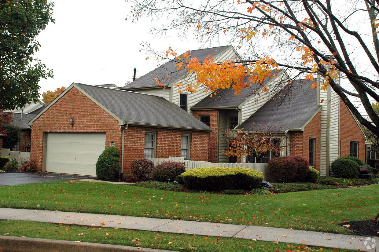 353 E Glenn Rd, Hershey, PA 17033 Apartments in Hershey, PA