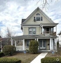 Building Photo - 104 Howard Ave