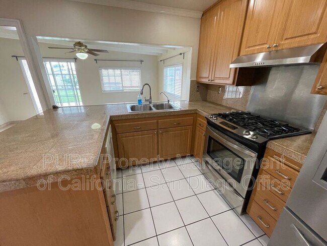 Building Photo - 1593 Standlake St
