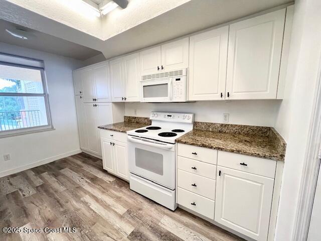 Foto del edificio - 102 Riverside Dr