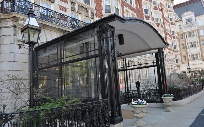 Foto del edificio - 490 Commonwealth Ave