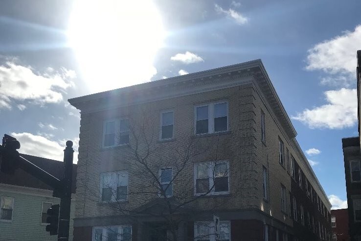 Front of 296 Washington - 296 Washington St