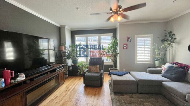Foto del edificio - 7023 W Virginia Ave
