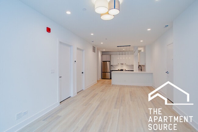Photo - 3821 N Ashland Ave Apartment