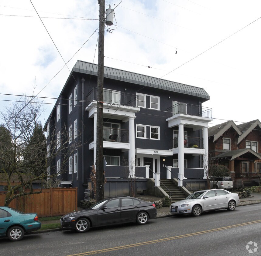Foto del edificio - The Bruce Apartments