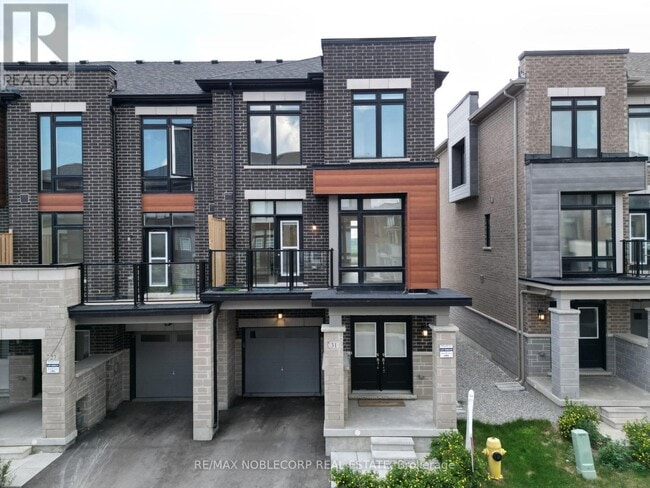 Building Photo - 31 Holyrood Cres