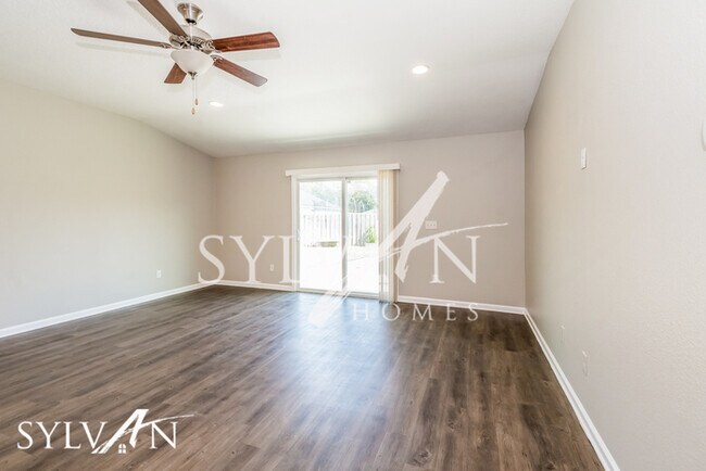 Building Photo - Charming 4BR 2BA Home
