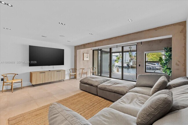 Foto del edificio - 3786 NE 167th St