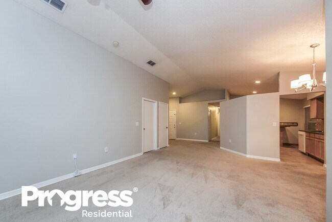 Building Photo - 1216 Heather Lake Dr