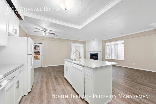 Foto del edificio - ? Freshly Renovated 1BR Townhome w/ In-Uni...