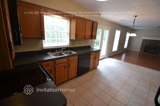 Foto del edificio - 495 Meadowfield Ct