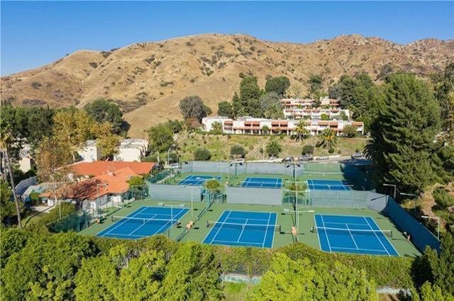 Community tennis courts - 7716-59 Via Napoli