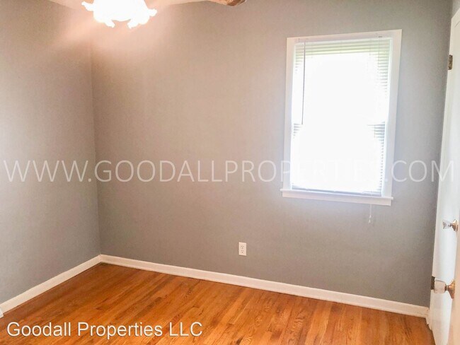 Foto del edificio - 3 br, 1 bath House - 201 SW Arlan Dr