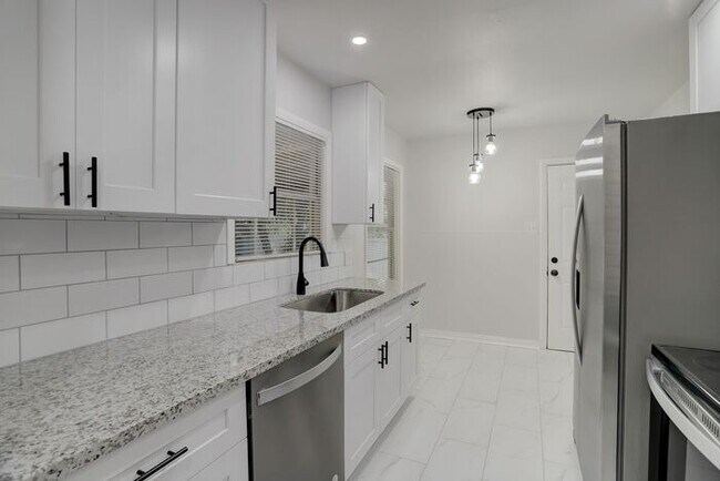 Foto del edificio - 1009 15th Ave N