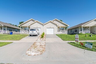 Building Photo - 912 Whitetail Ct