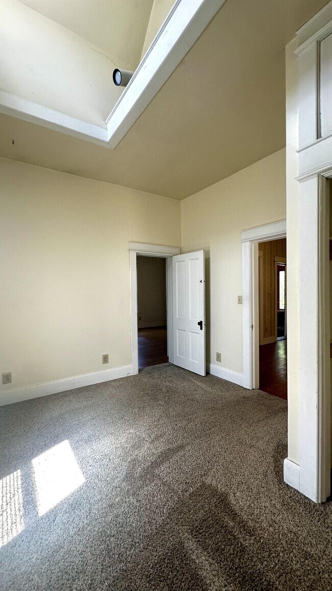 Foto del edificio - 112 Peterson St