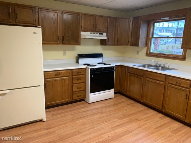 Building Photo - 28 Wiggan St