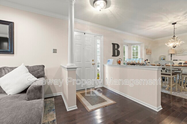 Foto del edificio - 221 Lookout Pl