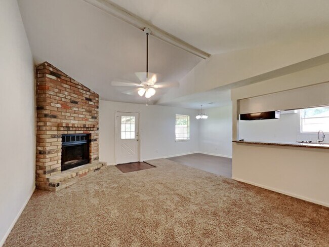 Building Photo - Wonderful Home!