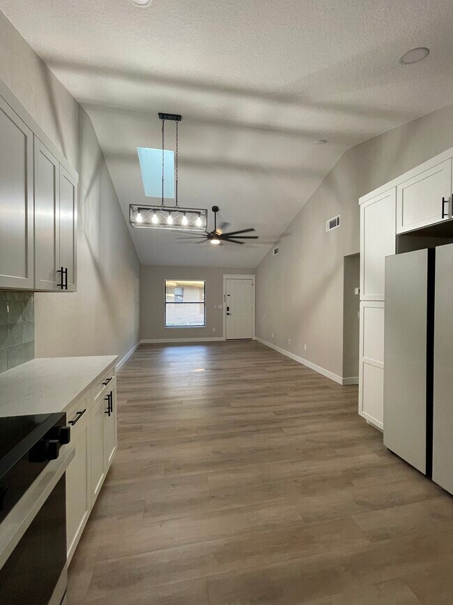 Photo - 340 Douglas Way Townhome