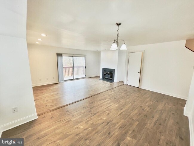 Building Photo - 11732 Stonegate Ln