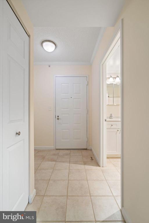 Building Photo - 3101 N Hampton Dr