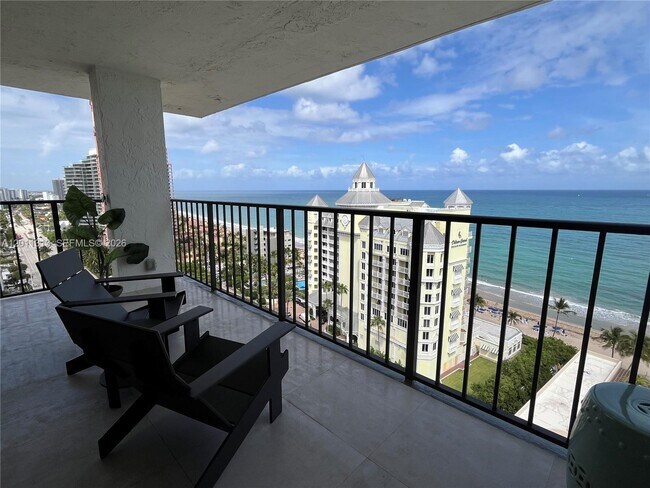 Foto del edificio - 1905 N Ocean Blvd