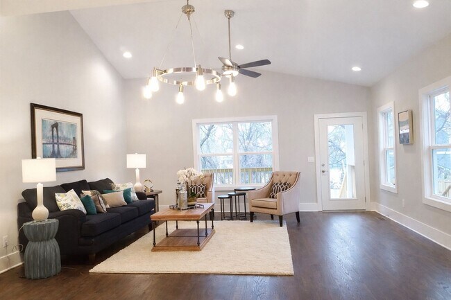 Foto del edificio - Beautiful East Nashville Home