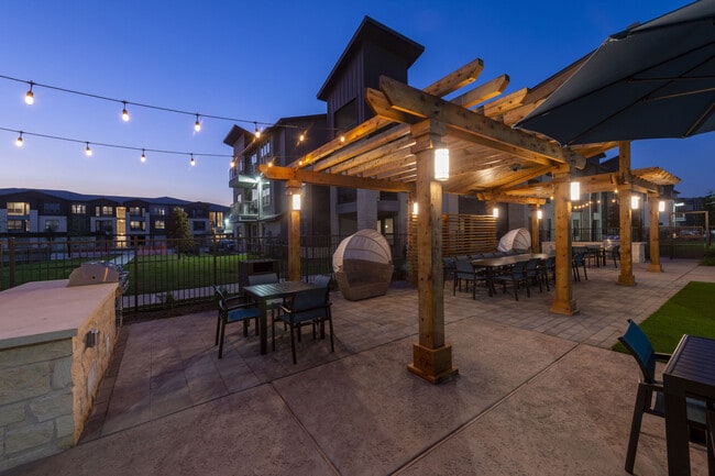 Building Photo - Braxton at Tamarron