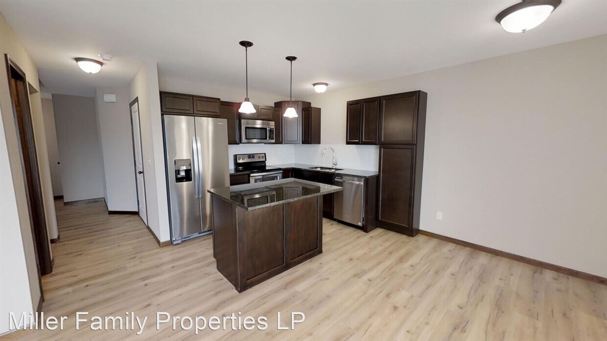 Foto principal - 4 br, 3.5 bath House - 711 Deer Haven