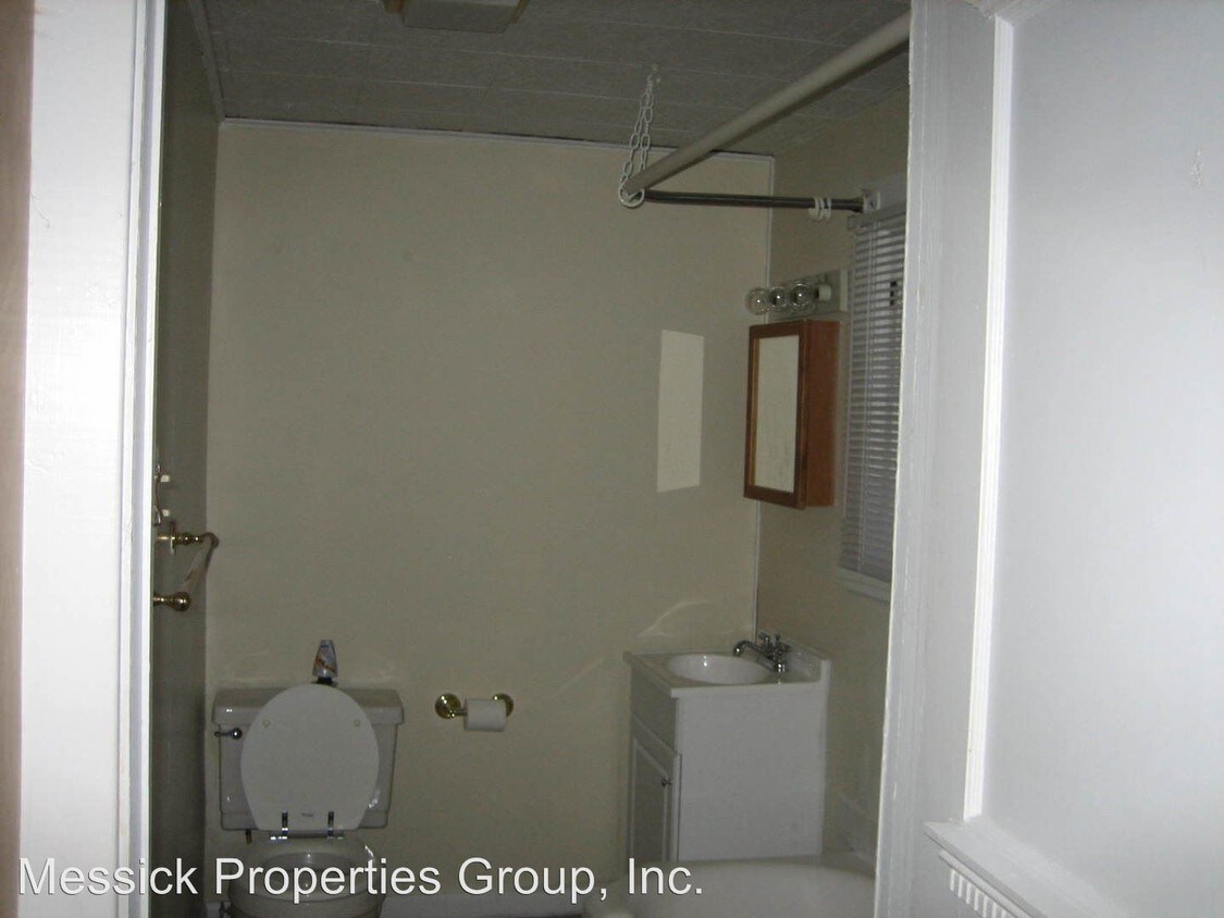 Building Photo - 3515 Kernersville Rd