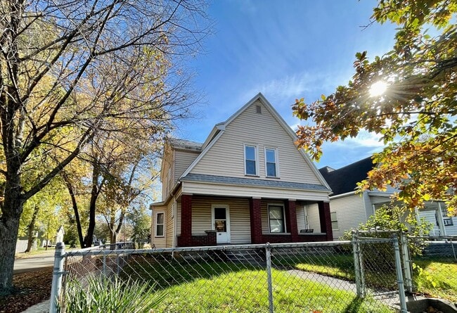 Building Photo - 231 N 23rd St