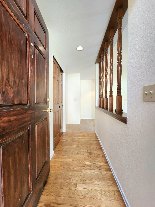 Foto del edificio - 2 Bedroom / 2 Bath Home in Everett