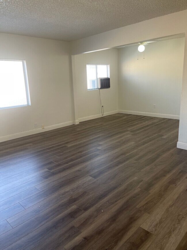 Foto del edificio - 47-DiVision NV LLC