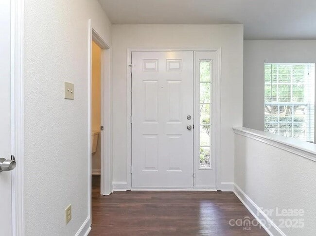 Foto del edificio - 3609 McDuff Ct