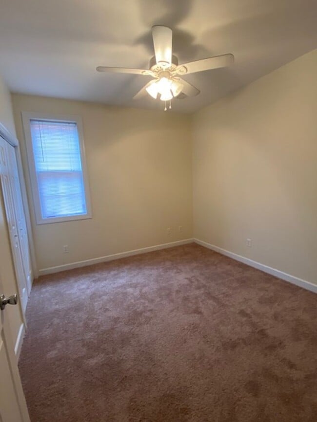 Foto del edificio - Carleton Town Homes