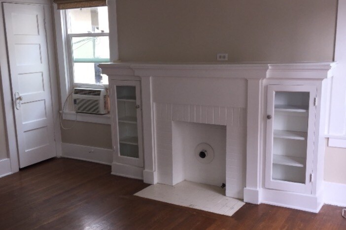 Livingroom/Bedroom - 328 W Wilson Ave