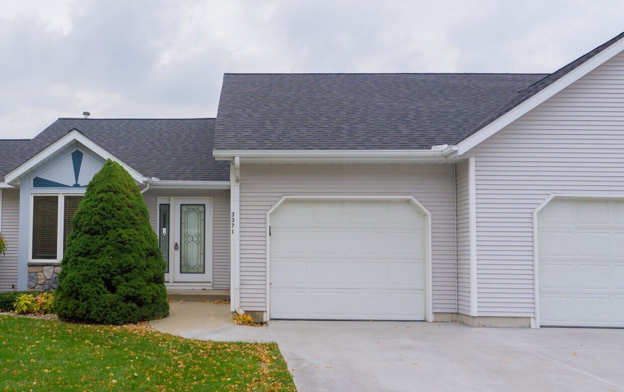 3371 Starboard Dr, Holland, MI 49424 Townhome Rentals in Holland MI