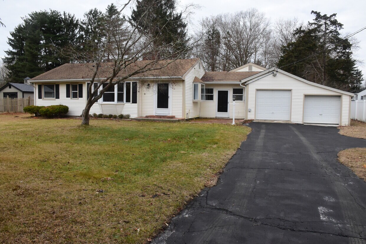 Primary Photo - 75 Fairview Dr