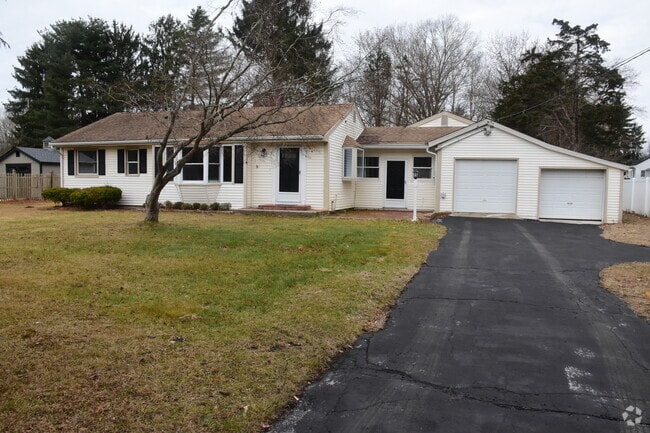 Building Photo - 75 Fairview Dr