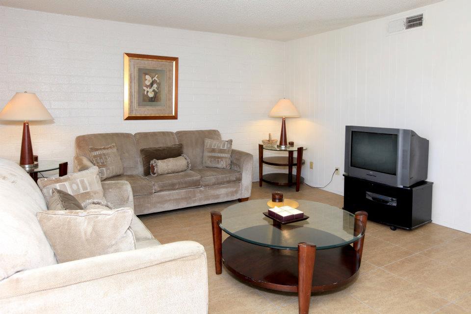 Primary Photo - 4415 E Grant Rd
