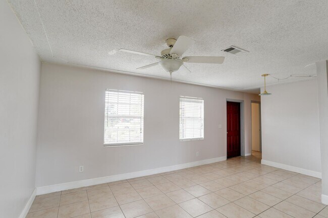 Foto del edificio - 8221 Cyers Lane